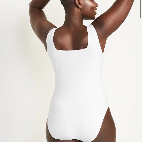 NWT OLD NAVY Fitted Sleeveless Square-Neck Bodysuit Color: White Lilies - Picture 5 of 10